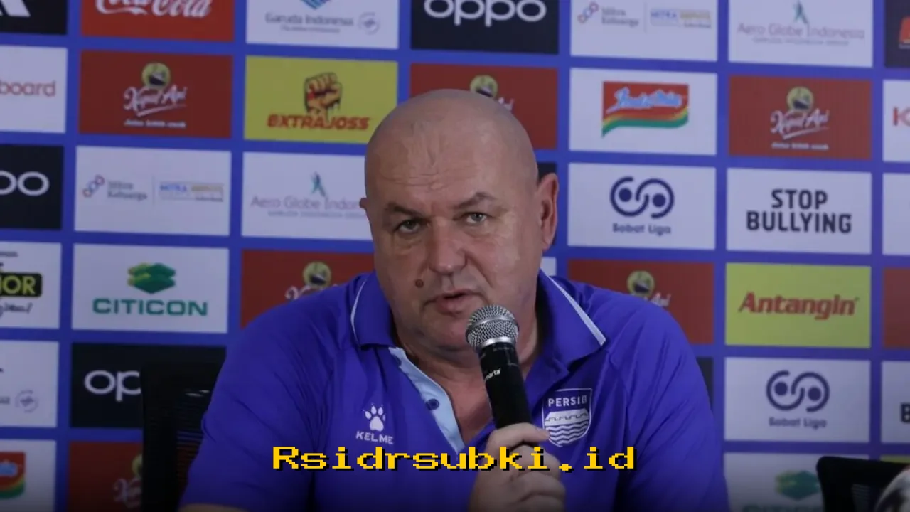 Bojan Hodak Pilih Diam soal Wasit Laga Persib vs Persebaya demi Hindari Sanksi!