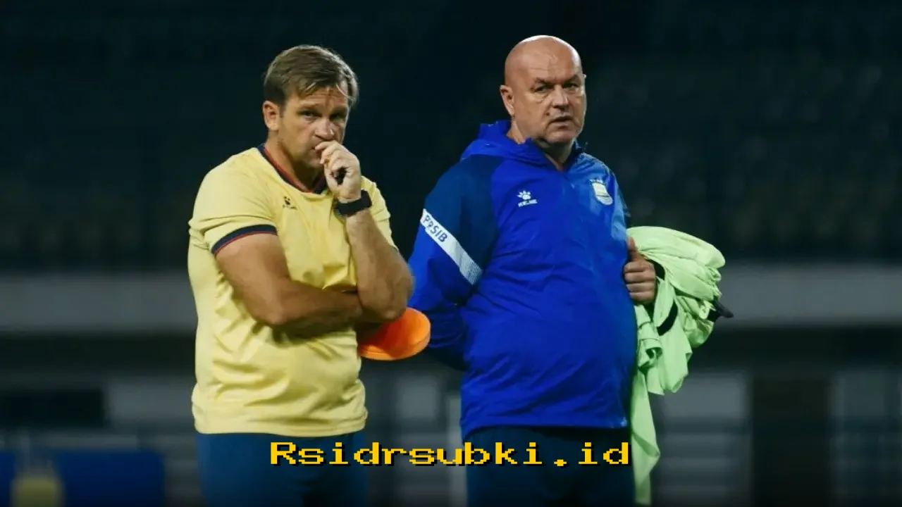 Bojan Hodak Tutup Mulut Usai Persebaya dan Persib Bandung Bermain Imbang!